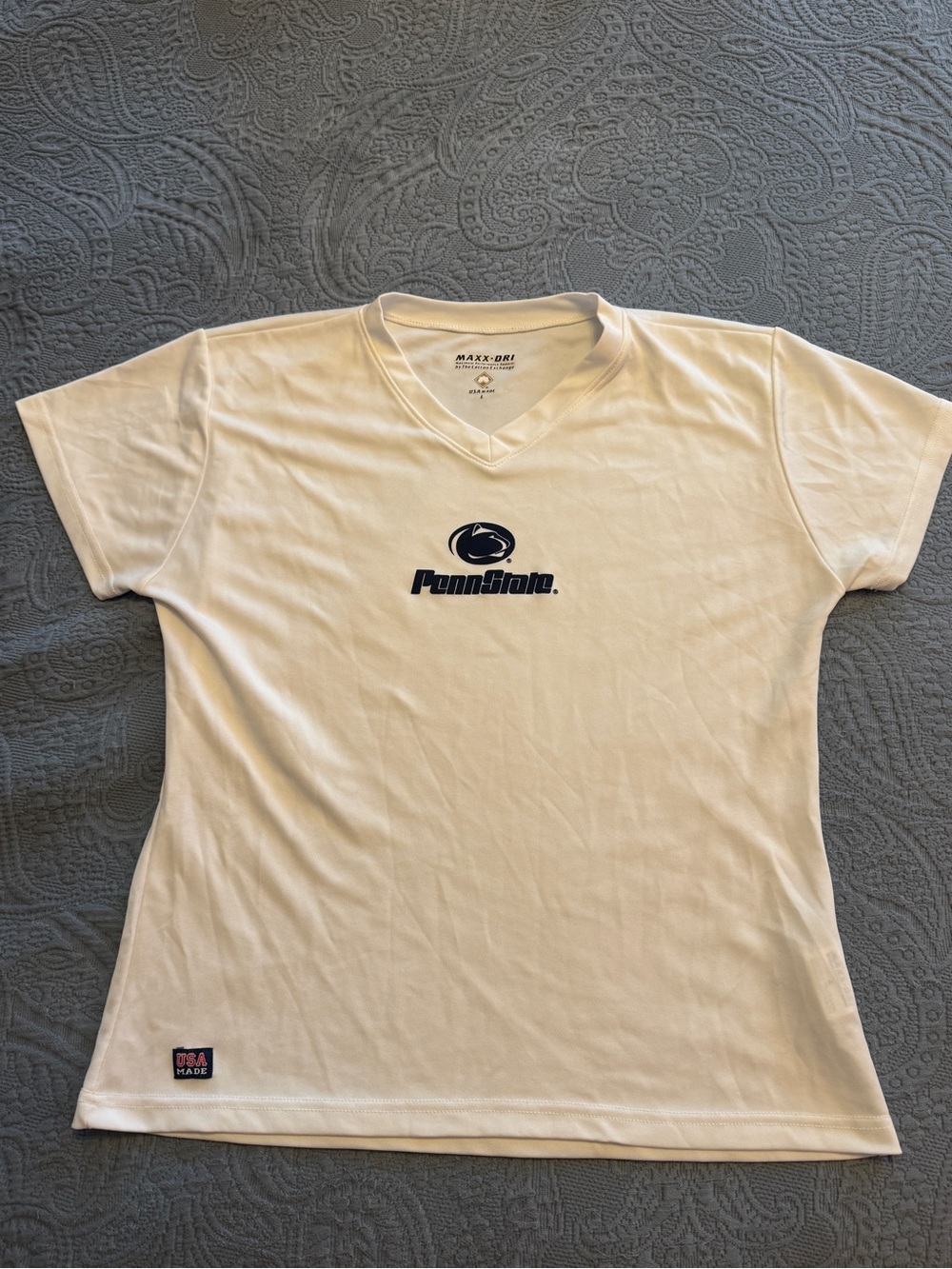 Max dry Women's White V-Neck Tee Penn state size large